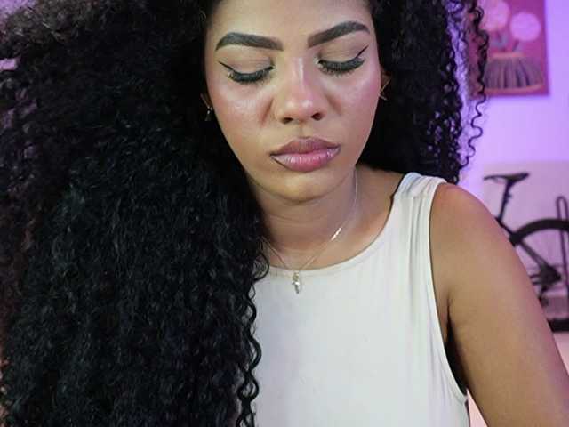 Nahomixjones live cam on BongaCams