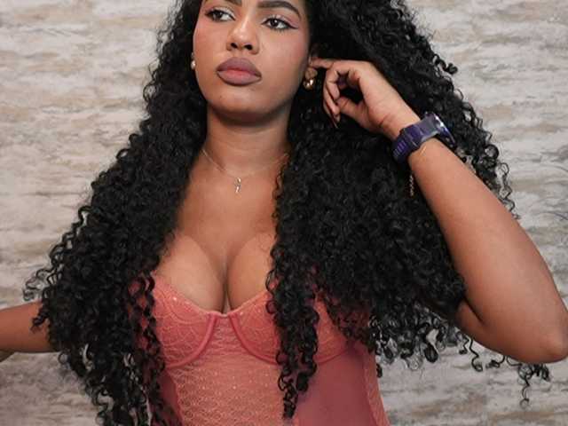 Nahomixjones live cam on BongaCams