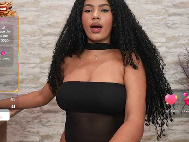 Nahomixjones live cam on BongaCams