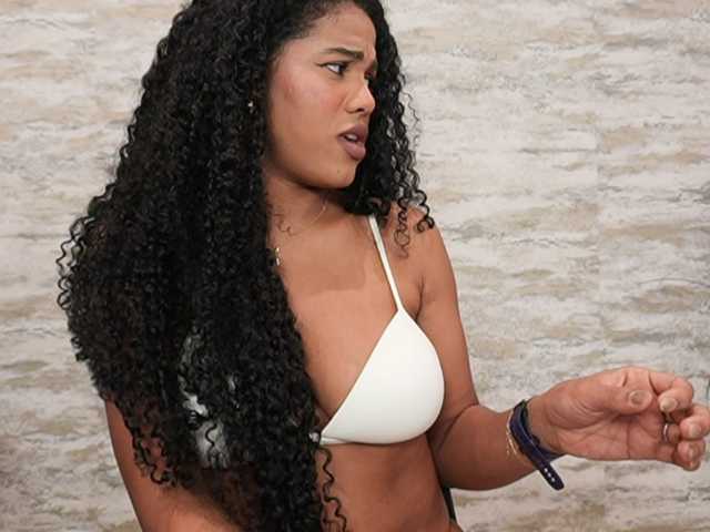 Nahomixjones live cam on BongaCams