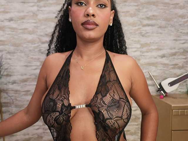 Nahomixjones live cam on BongaCams