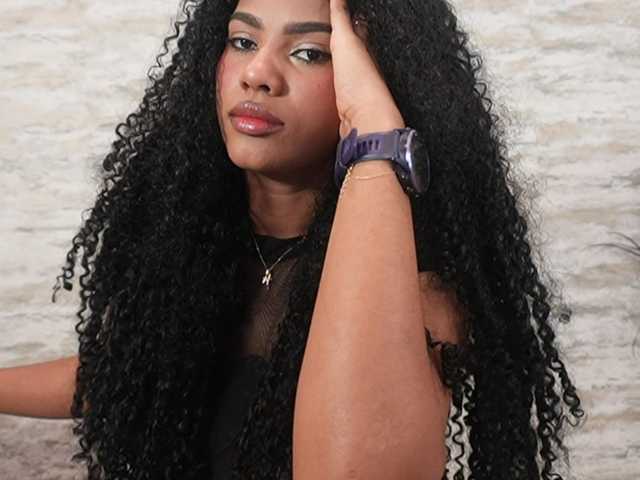 Nahomixjones live cam on BongaCams