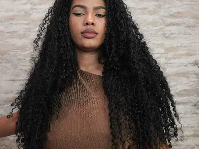 le modèle Nahomixjones est en webcam porno dans un show sur le site bongacams, il possède les tags suivants: Ebony,Brunette,Trimmed