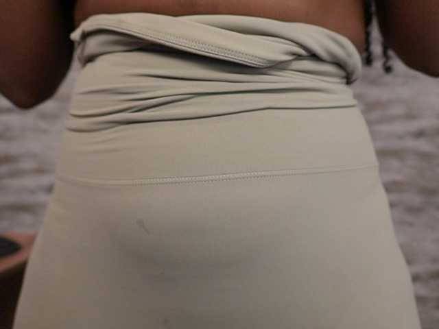 Nahomixjones live cam on BongaCams