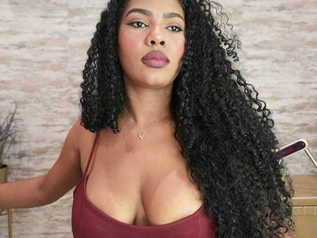 Nahomixjones live cam on BongaCams
