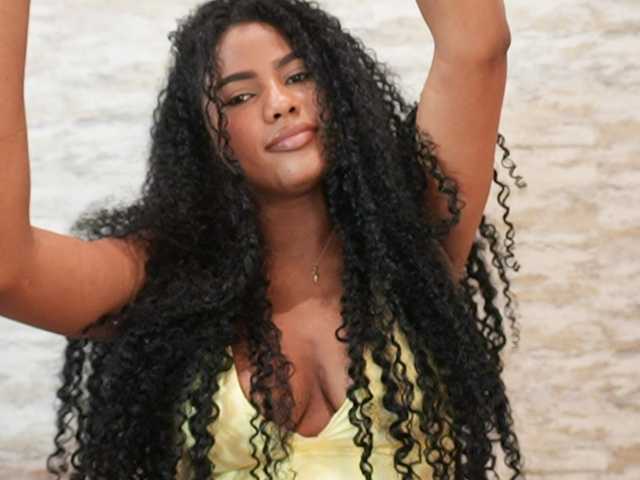 Nahomixjones live cam on BongaCams