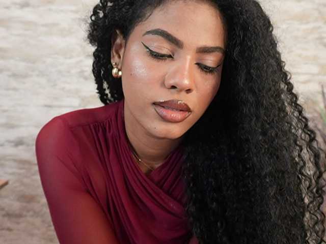 Nahomixjones live cam on BongaCams