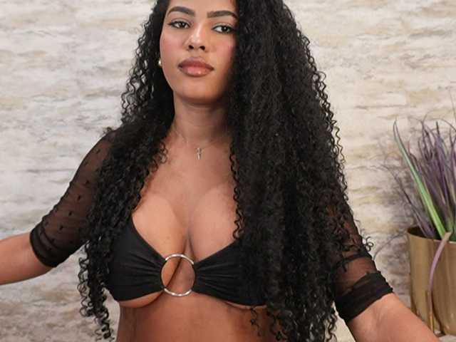 Nahomixjones live cam on BongaCams