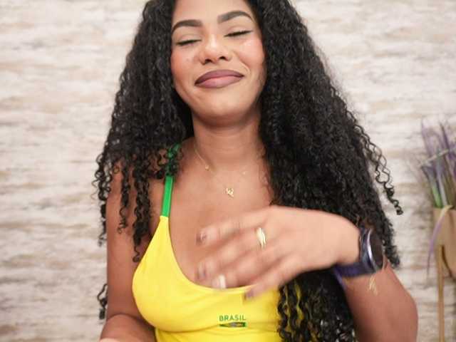 Nahomixjones live cam on BongaCams