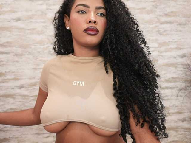 Nahomixjones live cam on BongaCams