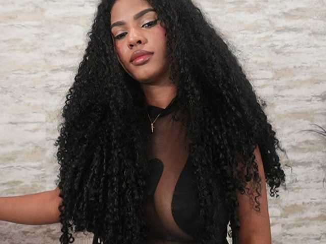 Nahomixjones live cam on BongaCams