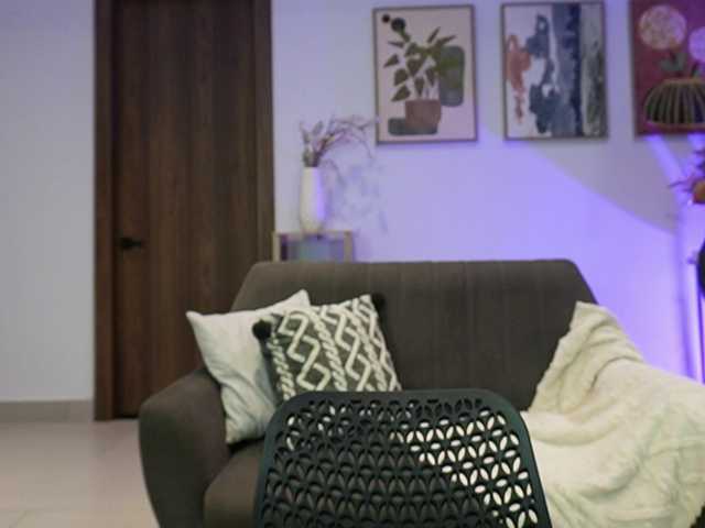 Nahomixjones live cam on BongaCams