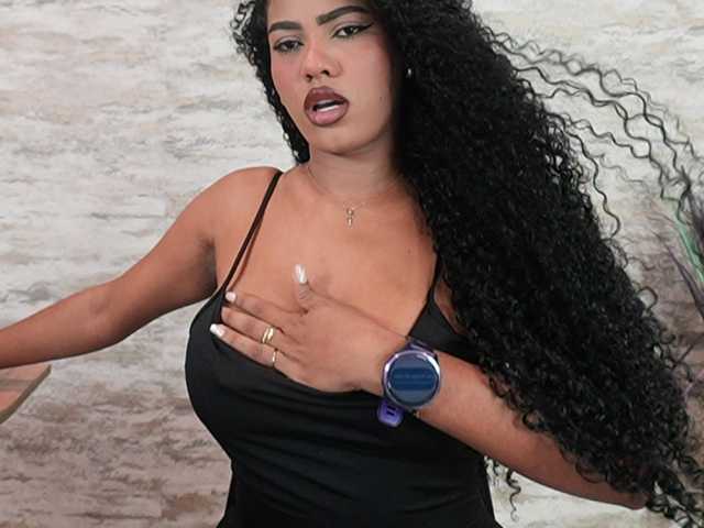 Nahomixjones live cam on BongaCams