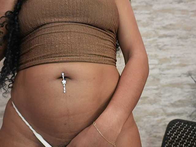 Nahomixjones live cam on BongaCams