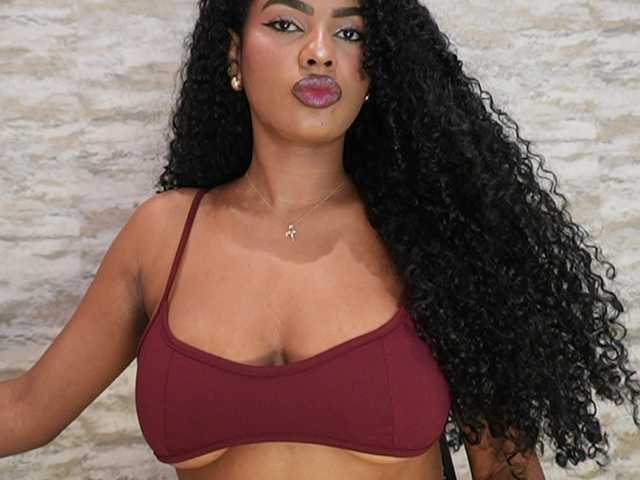 Nahomixjones live cam on BongaCams