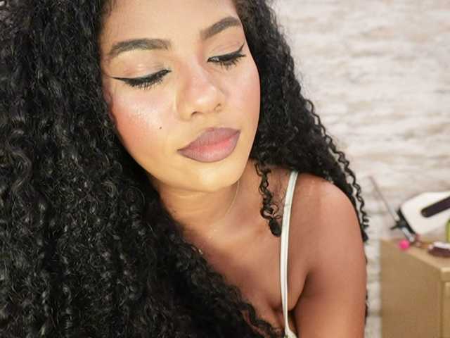 Nahomixjones live cam on BongaCams