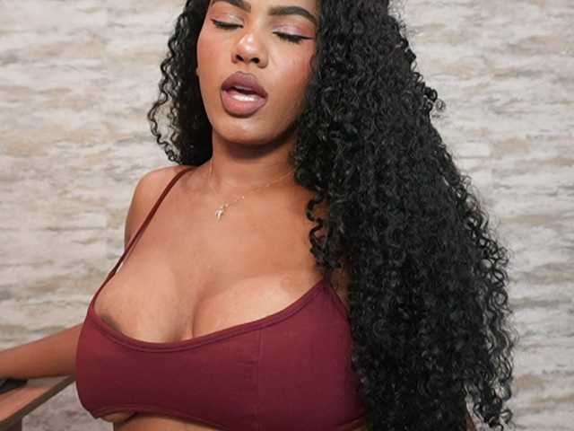 Nahomixjones live cam on BongaCams