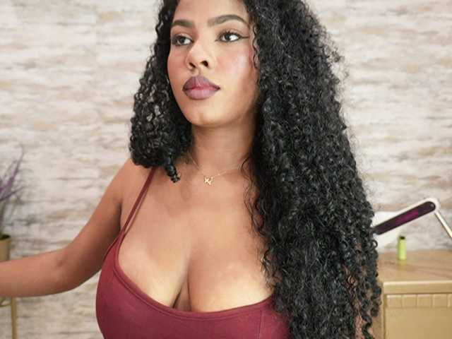 Nahomixjones live cam on BongaCams