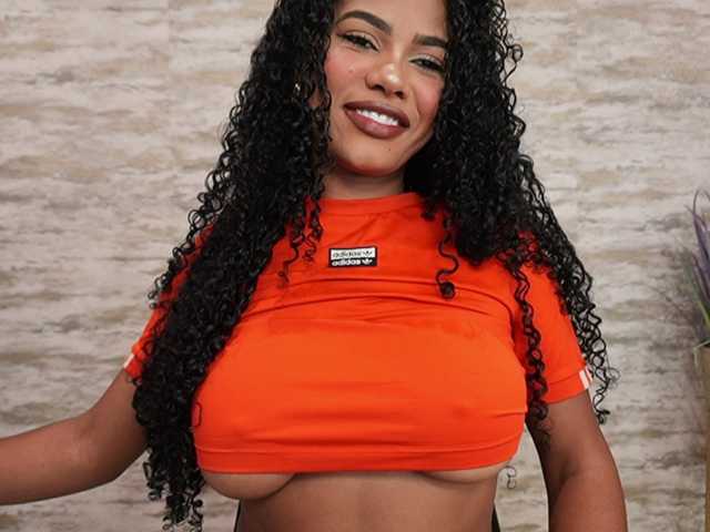 Nahomixjones, live now on BongaCams