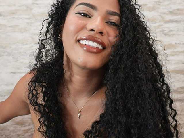 Nahomixjones live cam on BongaCams