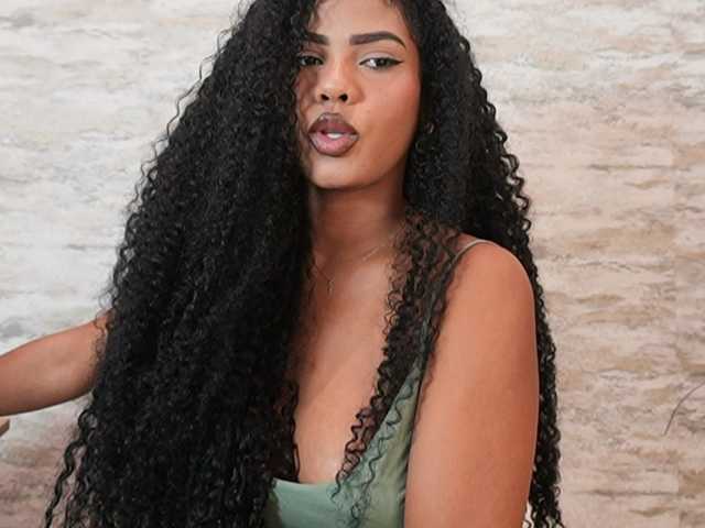Nahomixjones live cam on BongaCams