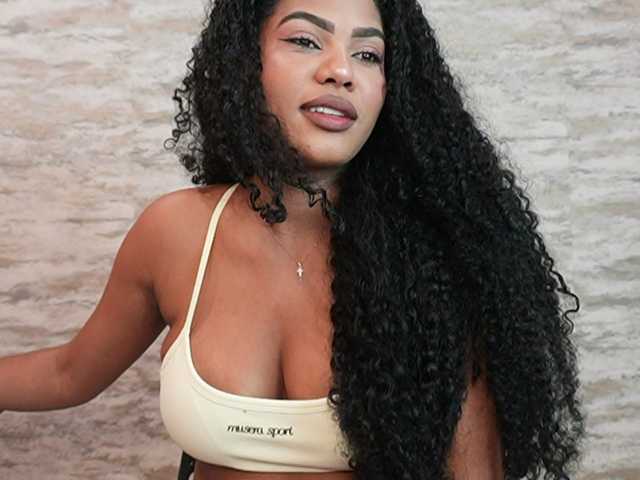 Nahomixjones live cam on BongaCams
