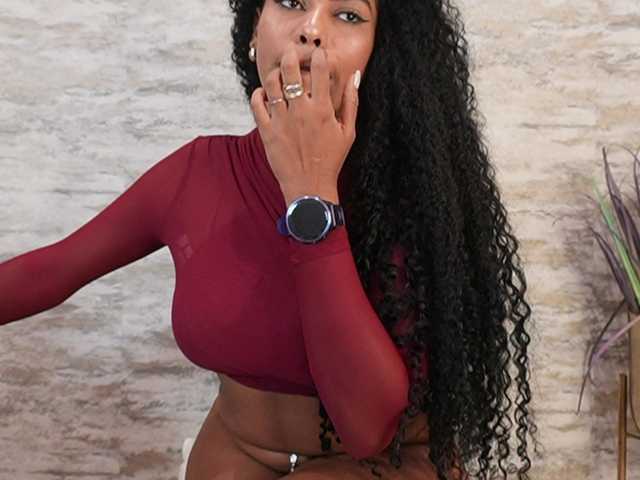 Nahomixjones live cam on BongaCams