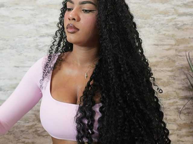 Nahomixjones live cam on BongaCams