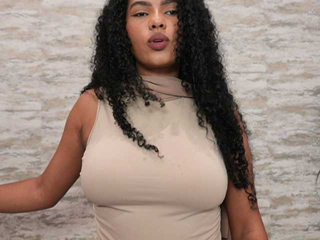 Nahomixjones live cam on BongaCams