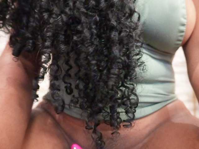 Nahomixjones live cam on BongaCams