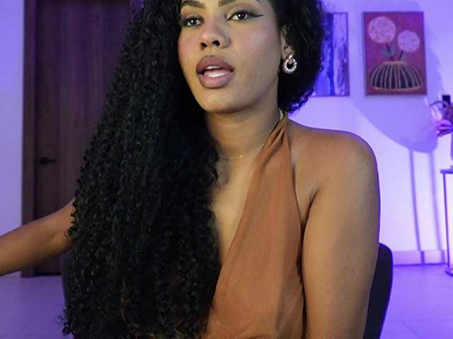 Nahomixjones live cam on BongaCams