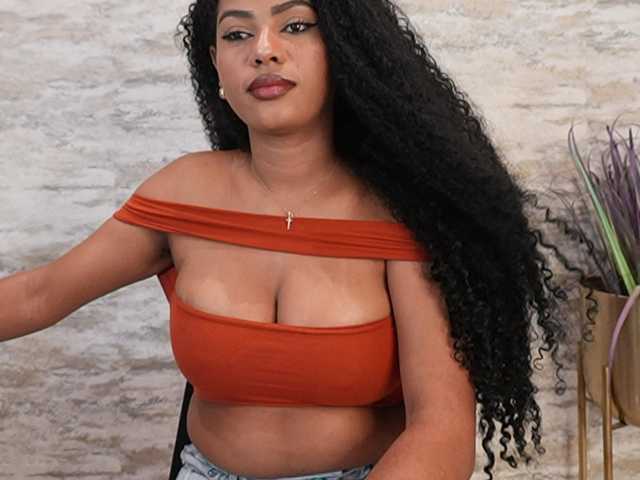 Nahomixjones live cam on BongaCams