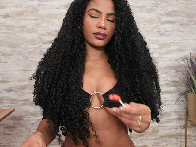 Nahomixjones live cam on BongaCams