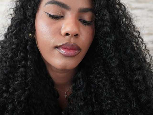 Nahomixjones live cam on BongaCams