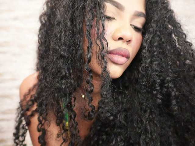 Nahomixjones live cam on BongaCams