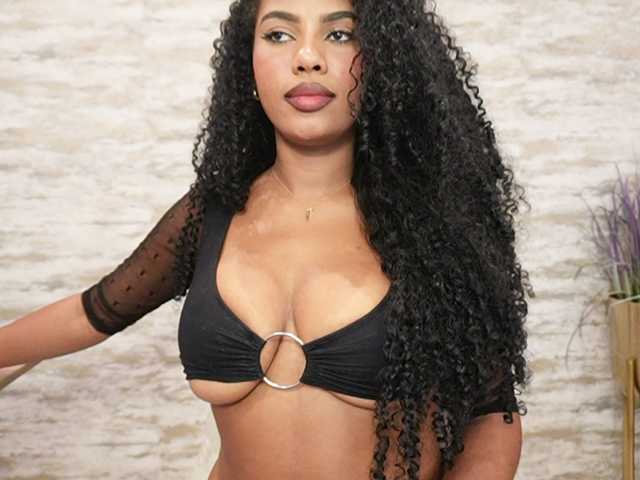 Nahomixjones live cam on BongaCams