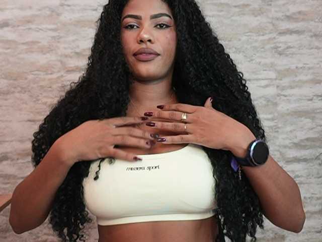 Nahomixjones live cam on BongaCams