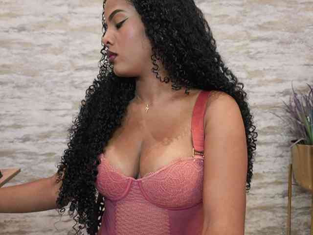 Nahomixjones webcam