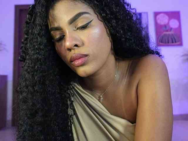 Nahomixjones Live Webcam on BongaCams