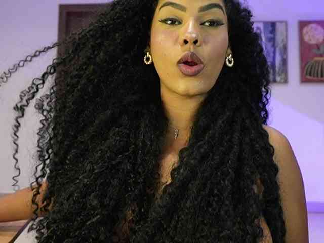 Nahomixjones Live Webcam on BongaCams