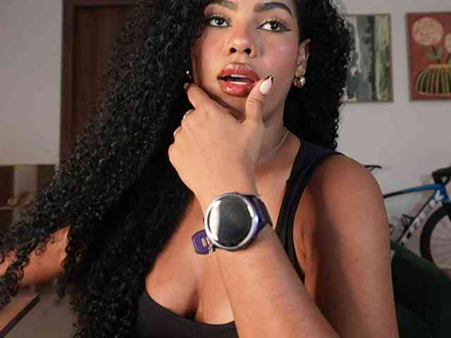 Modelo: Nahomixjones