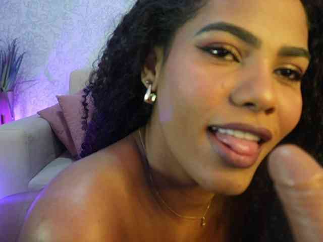 Nahomixjones webcam