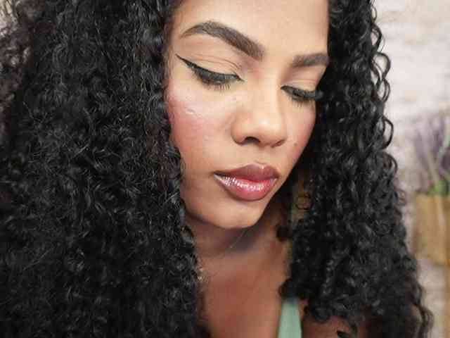 Nahomixjones webcam