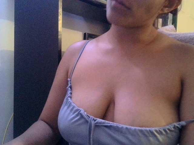 Sofiabrunni live cam on BongaCams