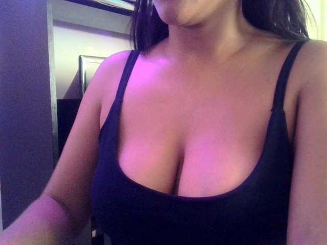 Sofiabrunni live cam on BongaCams