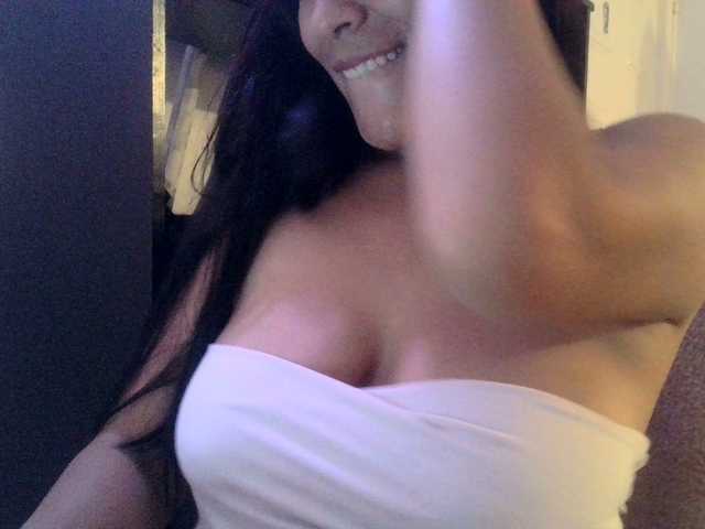 Sofiabrunni live cam on BongaCams