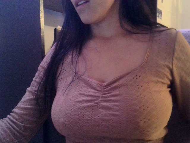 Sofiabrunni live cam on BongaCams
