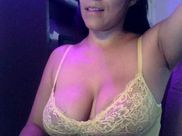 Sofiabrunni live cam on BongaCams