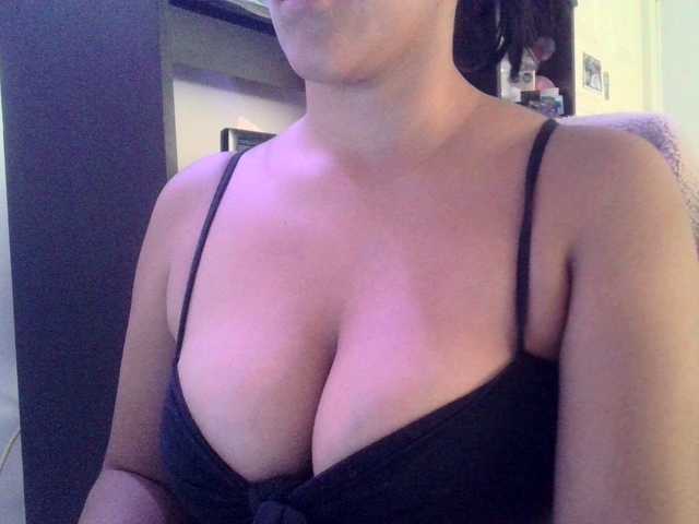 Sofiabrunni live cam on BongaCams