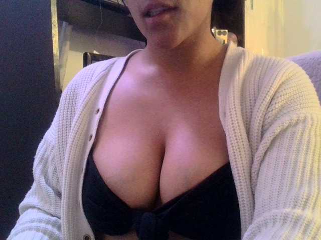 Sofiabrunni live cam on BongaCams